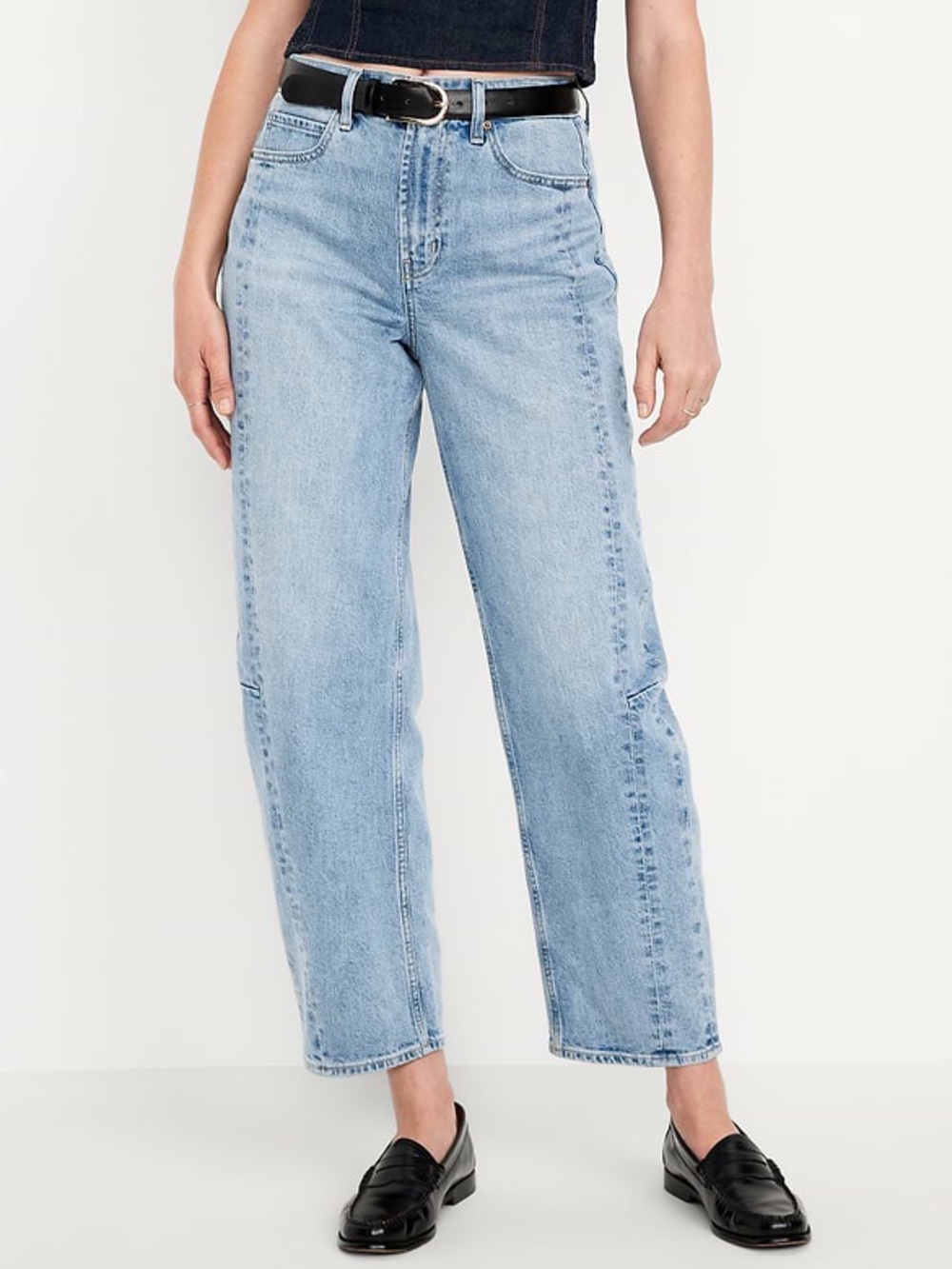 Old Navy High-Waisted Barrel Ankle Jeans
Size: 8 petite